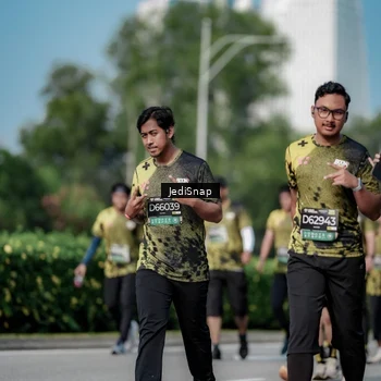 Runner Photo 6876030