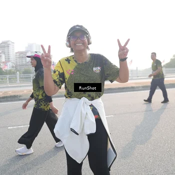 Runner Photo 6876044