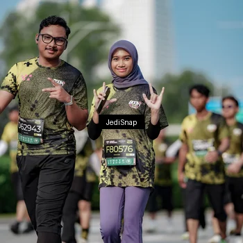 Runner Photo 6876049