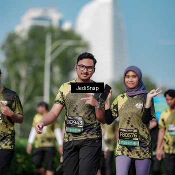 Runner Photo 6876060