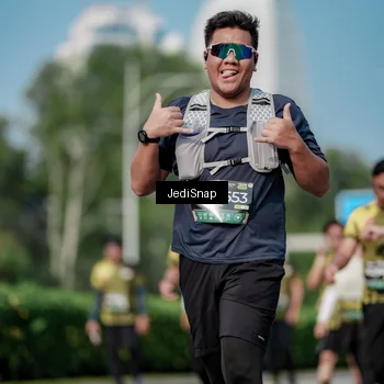Runner Photo 6876061