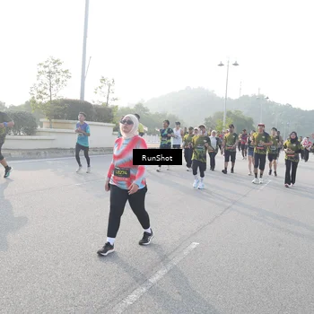 Runner Photo 6876107