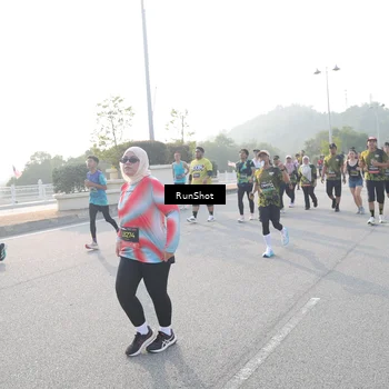 Runner Photo 6876138