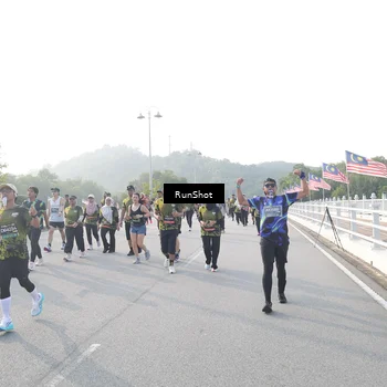 Runner Photo 6876152