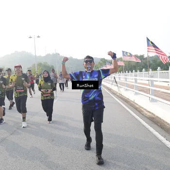 Runner Photo 6876197