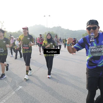Runner Photo 6876217