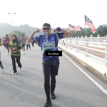 Runner Photo 6876227