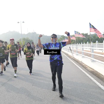 Runner Photo 6876239