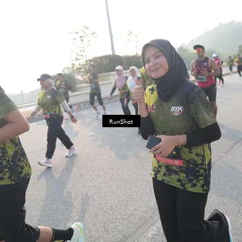 Runner Photo 6876266