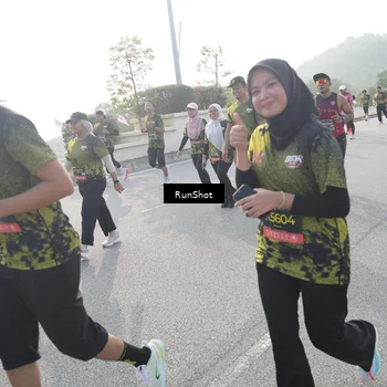 Runner Photo 6876280