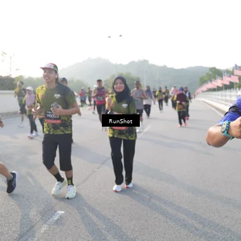 Runner Photo 6876283