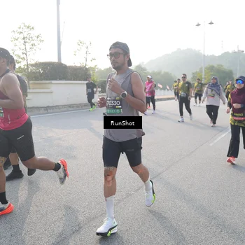 Runner Photo 6876299