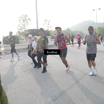 Runner Photo 6876303