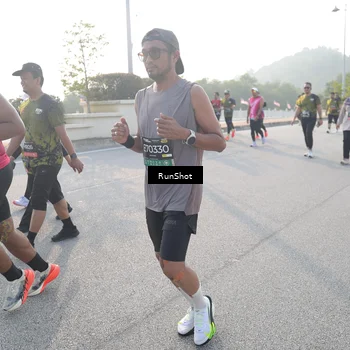 Runner Photo 6876322