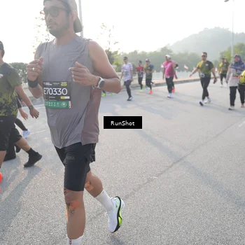 Runner Photo 6876329