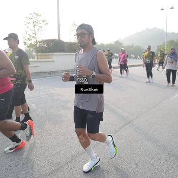 Runner Photo 6876348