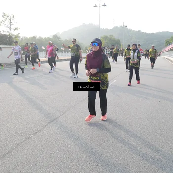 Runner Photo 6876353