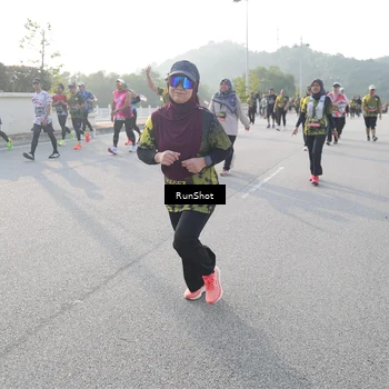 Runner Photo 6876357
