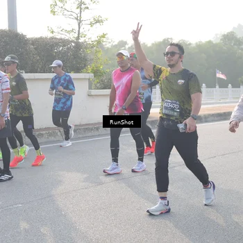 Runner Photo 6876386