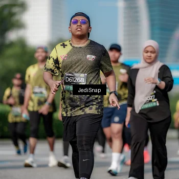 Runner Photo 6876420