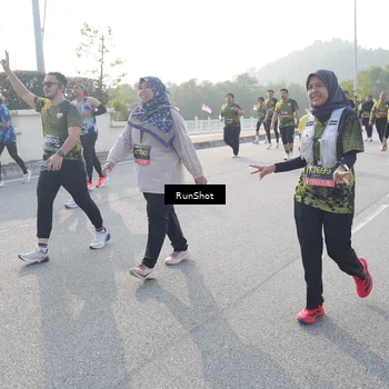 Runner Photo 6876441
