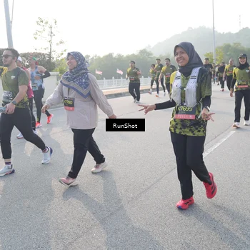 Runner Photo 6876451