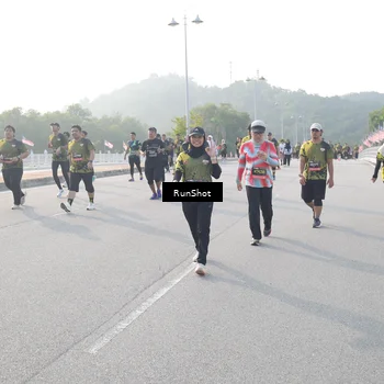 Runner Photo 6876456