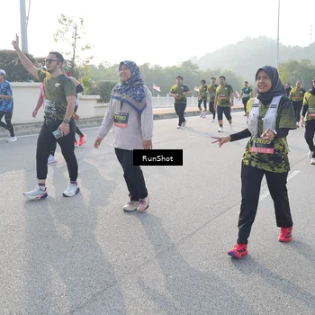 Runner Photo 6876457