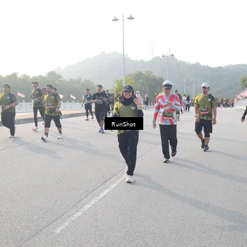 Runner Photo 6876461