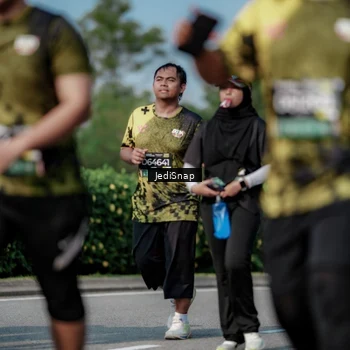 Runner Photo 6876486