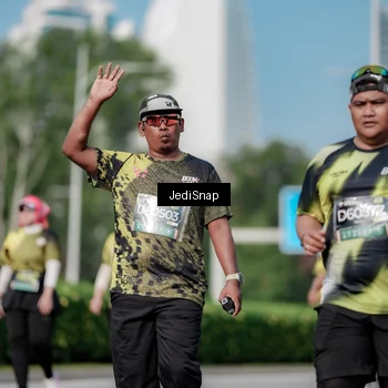 Runner Photo 6876524