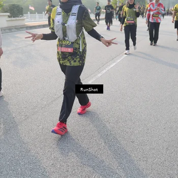 Runner Photo 6876551