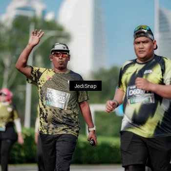 Runner Photo 6876563