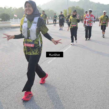 Runner Photo 6876569