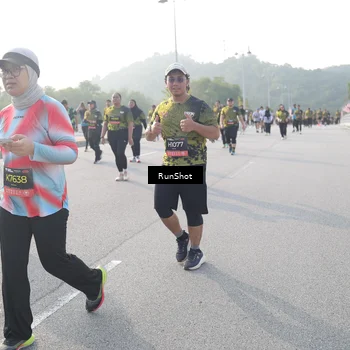 Runner Photo 6876615