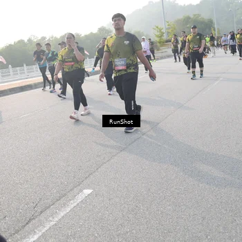 Runner Photo 6876652