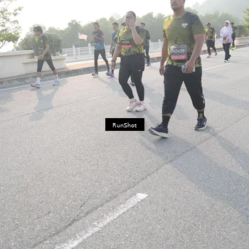 Runner Photo 6876671