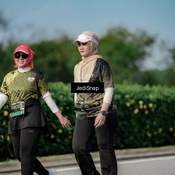 Runner Photo 6876676