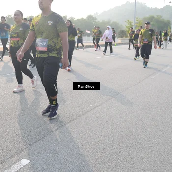 Runner Photo 6876684