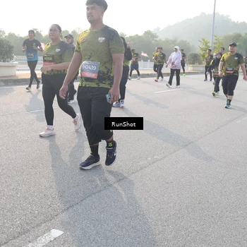 Runner Photo 6876689