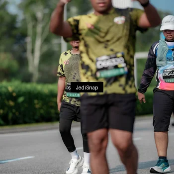 Runner Photo 6876696