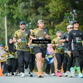 Runner Photo 6876707