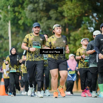 Runner Photo 6876730