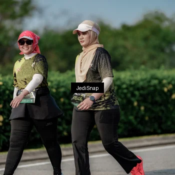 Runner Photo 6876731