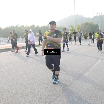 Runner Photo 6876732
