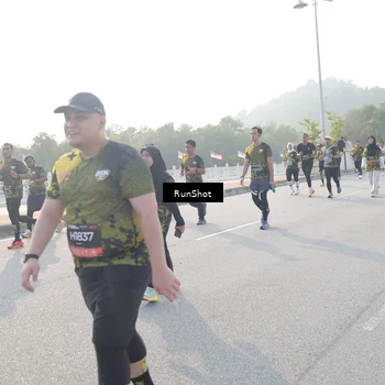 Runner Photo 6876738