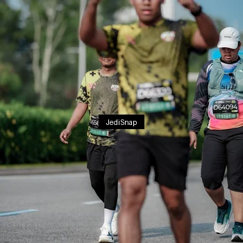 Runner Photo 6876748