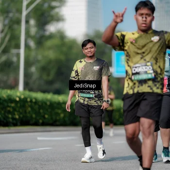 Runner Photo 6876767