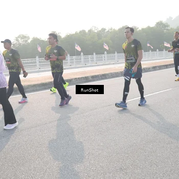 Runner Photo 6876783
