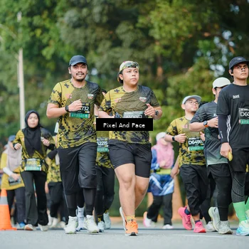 Runner Photo 6876815